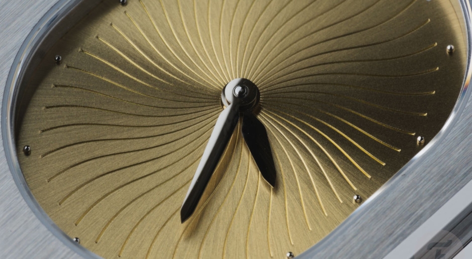 Niche watch brand Serica presents unique dress watches. The dial may remind you of something...