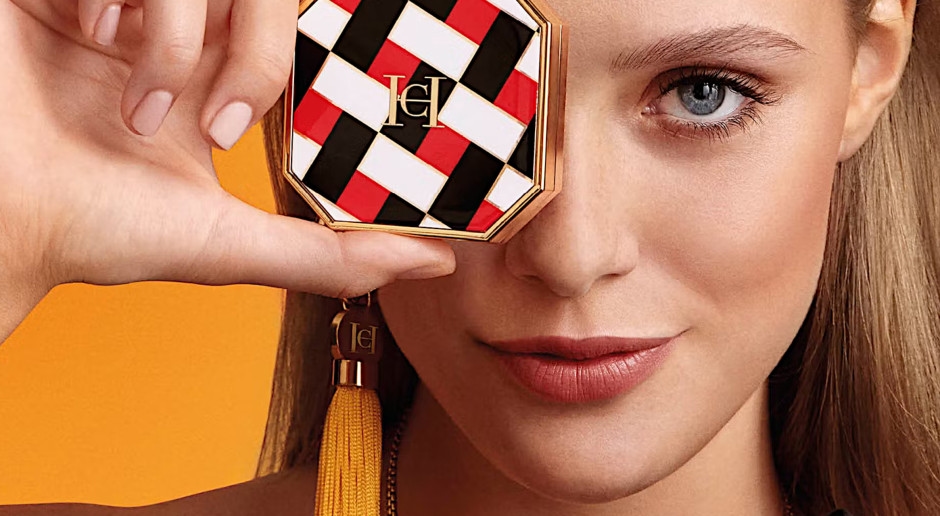Ecco l'accessorio più trendy e piccolo per l'estate 2025. Qualcosa per gli occhi, qualcosa per il corpo