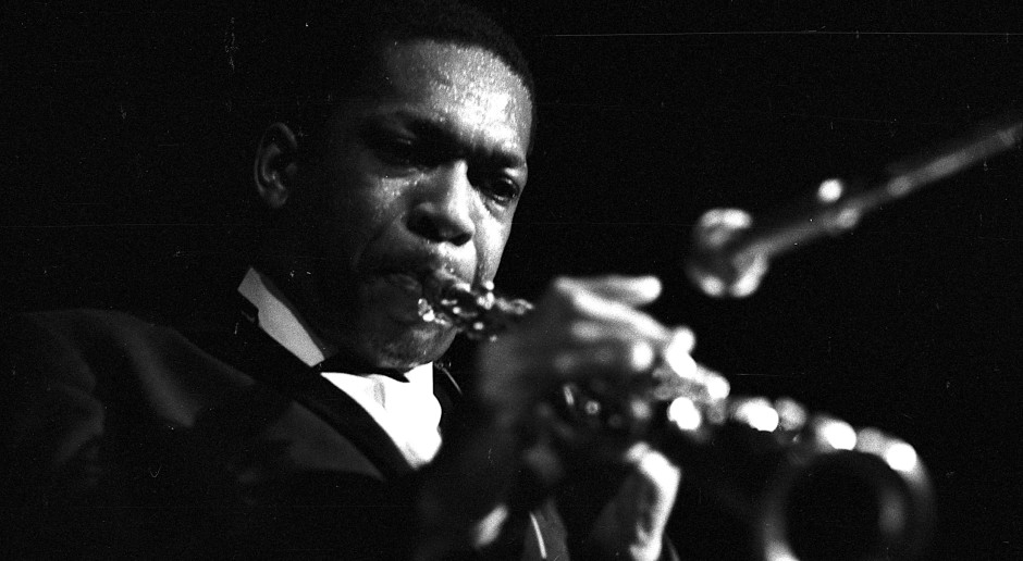 A edição polonesa da biografia do "deus do saxofone" está chegando. Imperdível para todos os fãs de jazz.
