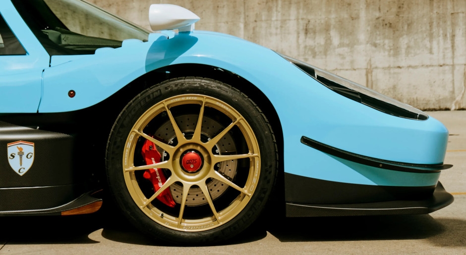 Questa esclusiva monoposto di 007 potrebbe andare a Le Mans, ma verrà con te a fare shopping a Saint-Tropez