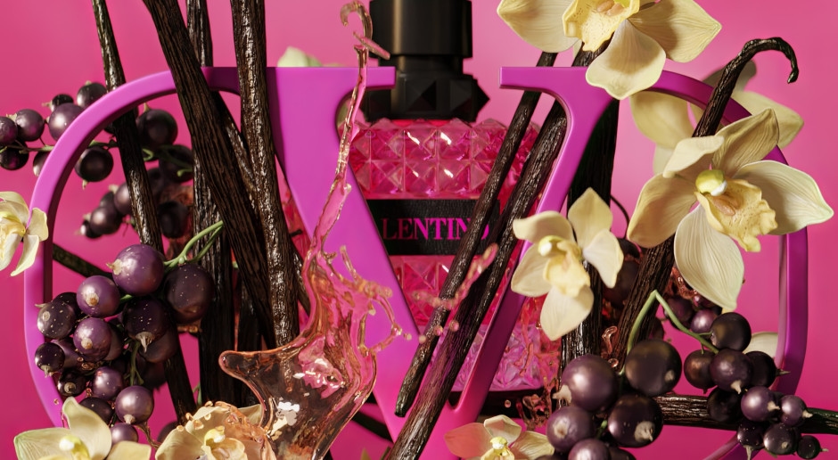 PROFUMO DELLA SETTIMANA: Valentino vi invita a una romantica vacanza con la Città Eterna tra i profumi del rum e del ribes