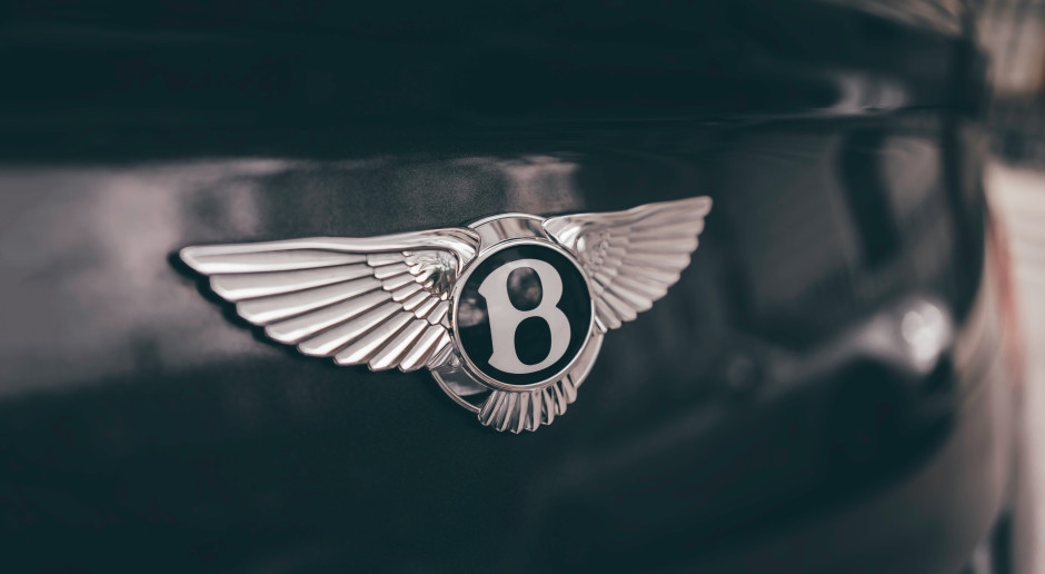 A Bentley faz uma jogada inusitada. Uma inovação na história da marca.