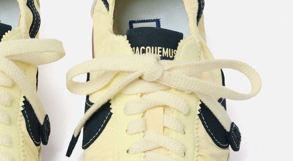 Jacquemus reinterpreta um clássico da Nike. O modelo icônico retorna após 20 anos.