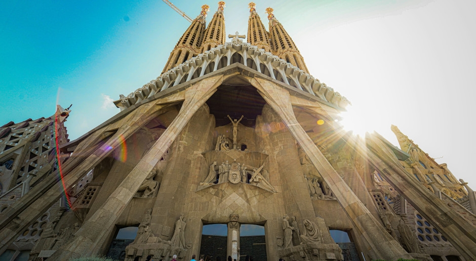 Sagrada Familia breaks architectural record. Final touches to be completed in 2026