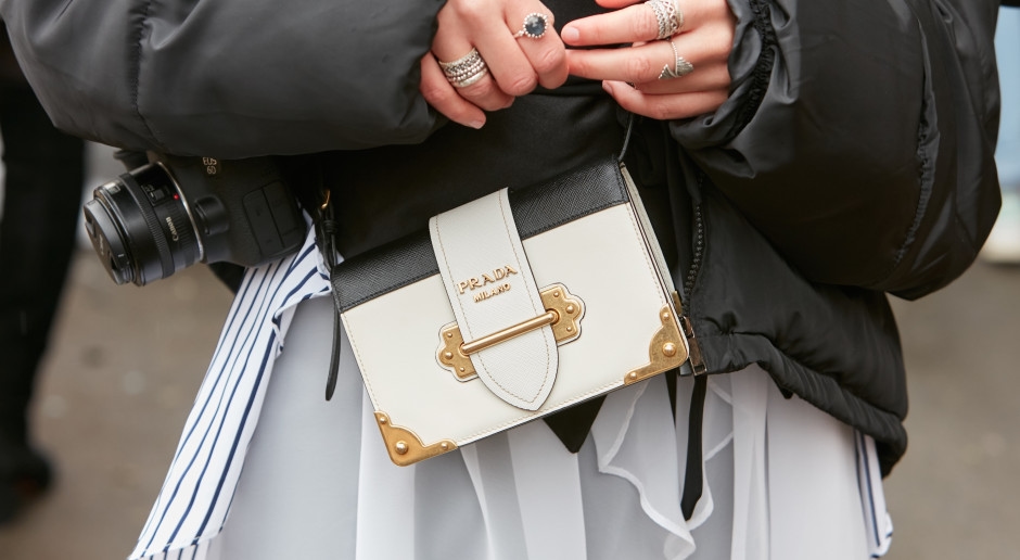 Sind Fälschungen... im Trend? Die Wahrheit über die „Luxusaccessoires“ der Generation Z