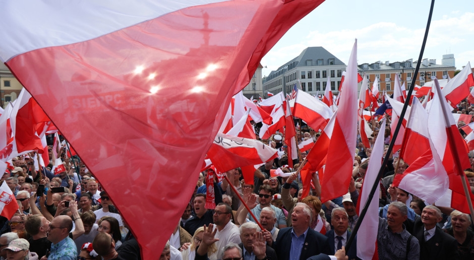 Dos grandes marchas en Varsovia. Cientos de miles de personas acompañaron a Trzaskowski y Nawrocki [FOTOS]