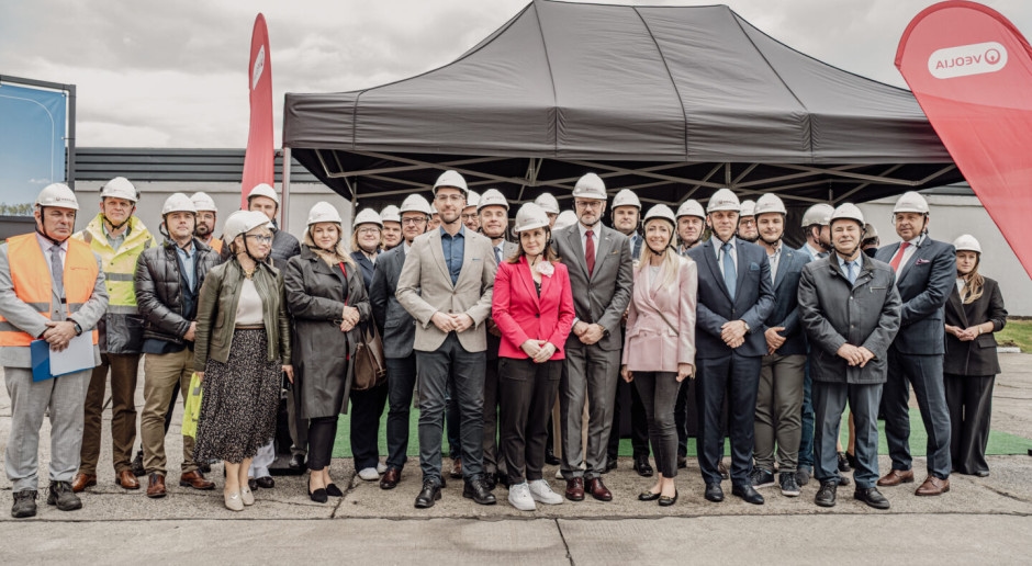There will be no waste incinerators. Gas and biomass will heat the city