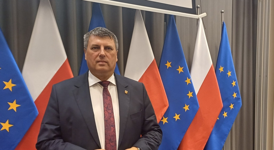 Министерство признало ошибку в расчете образовательных потребностей. Местные органы власти хотят еще капельницу