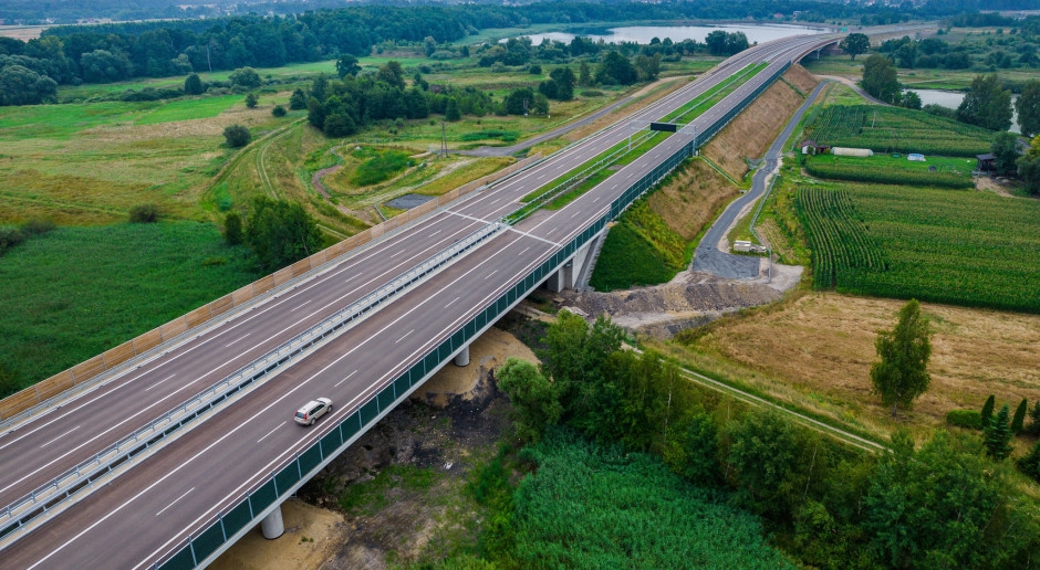 The grand opening is tomorrow. An impressive expressway for drivers.