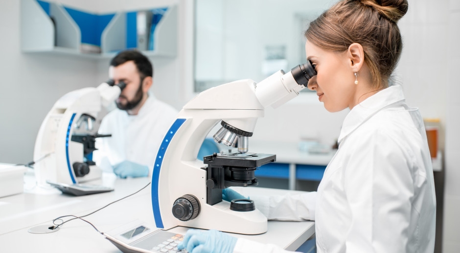 Examen de especialización para diagnosticadores de laboratorio. Habrá cambios en las tarifas del equipo examinador.