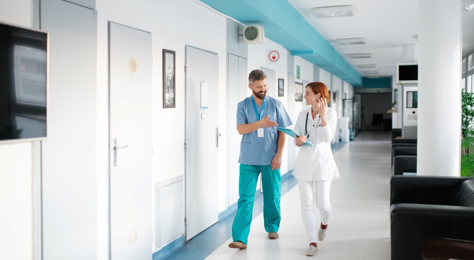 I medici ucraini in Polonia non hanno più condizioni speciali. Ma il sistema è semplificato per renderlo più restrittivo.