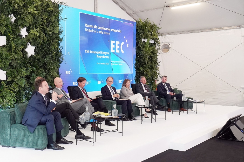 "La Polonia può diventare il centro finanziario di questa parte d'Europa." Un esempio per noi è la Svezia.