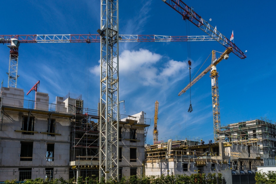 Tempi difficili nella produzione di costruzione e assemblaggio. I prezzi continuano ad aumentare