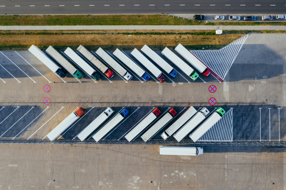 This industry is still struggling with the crisis. "Low rates will decimate smaller companies"