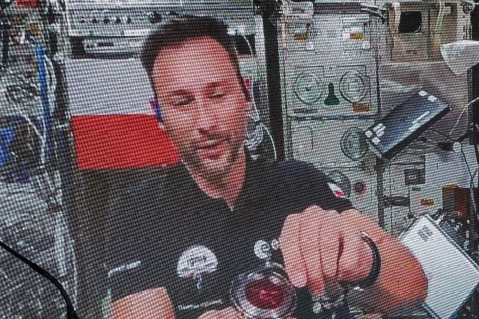 Un polaco ha regresado del espacio, ¿y qué sigue? Miles de millones están en juego para que nuestra industria compita por ellos.