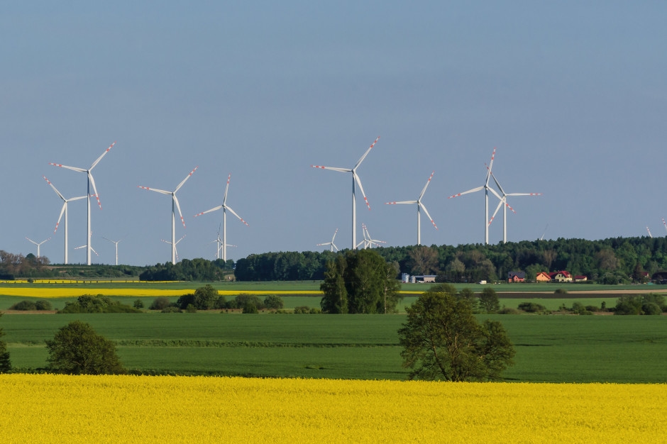 Polsat Plus Group is significantly increasing its green energy production. It will soon launch its largest wind farm.