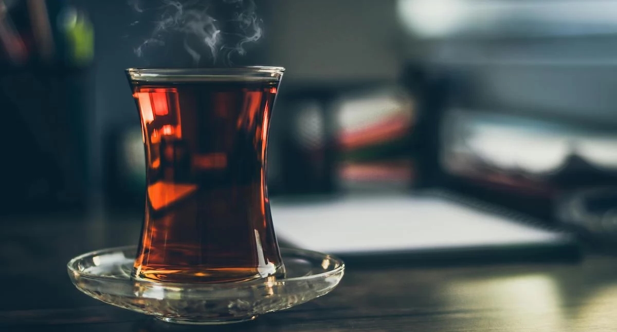 GIS advierte: Detectan pesticidas nocivos en el té negro Loyd