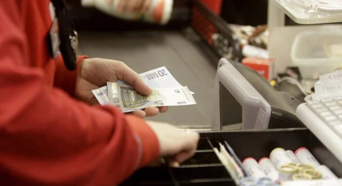 Nakit, son elektrik kesintisi gibi acil durumlarda alternatif