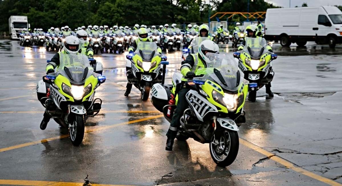 DGT investeert 3,1 miljoen euro in het vernieuwen van de kleding van motorrijders van de Guardia Civil.