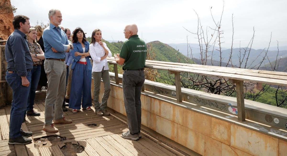 Felipe VI, "devastated" after seeing the "scale of the tragedy" of the fires in Las Médulas: "There's much to do."
