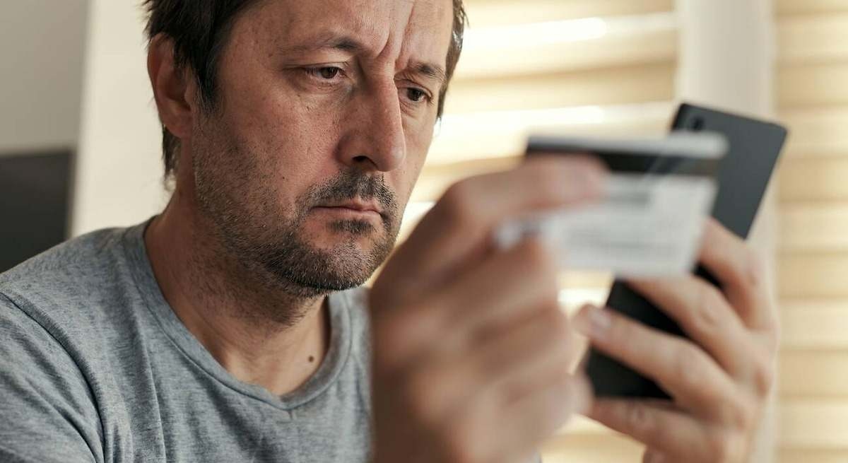 These are the six apps you should uninstall immediately if you want to protect your bank account.