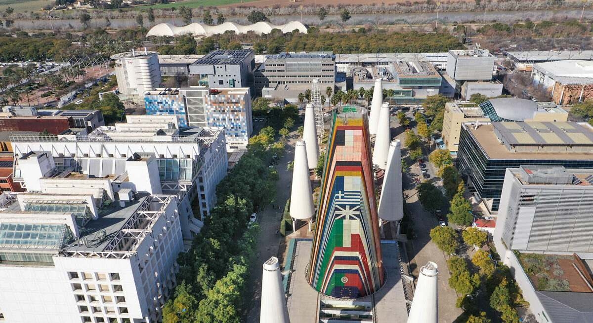 Sevilla TechPark lanza consultas al mercado por 3,88 millones para digitalizar su gestión y avanzar hacia la autosuficiencia energética