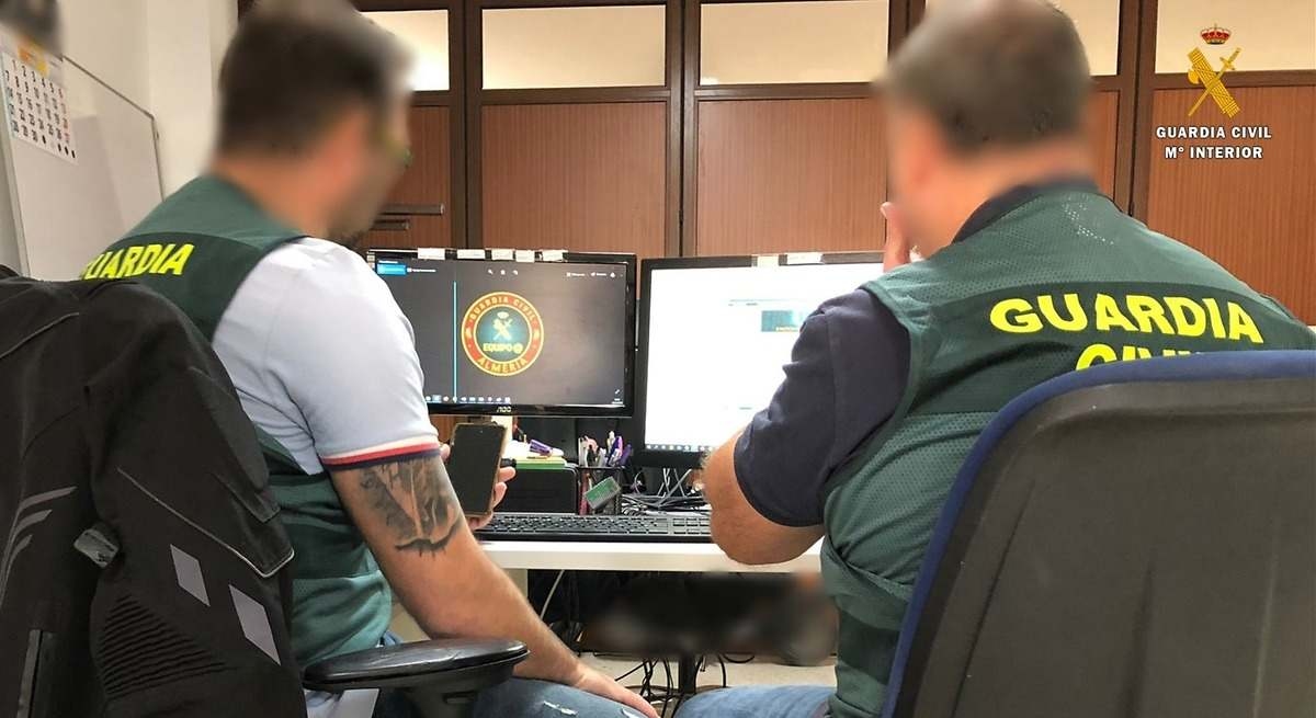 La Garde civile récupère 110 000 euros volés à une entreprise de Cadix grâce à la « méthode BEC ».