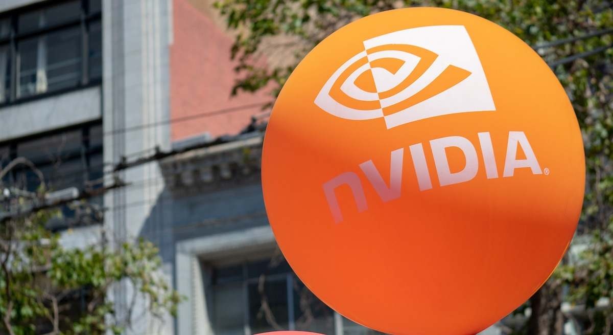 Nvidia résiste à l'effet Trump : répond aux attentes malgré les contrôles sur les ventes à la Chine