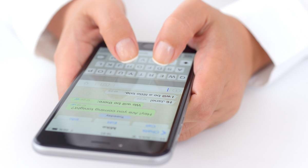 How to delete all WhatsApp messages at once on Android and iOS: this is how to prevent anyone from sharing them without your permission.