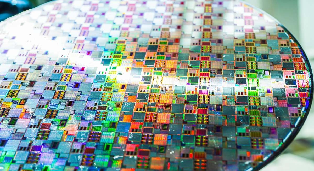 Huawei hace de la necesidad virtud y afirma haber superado a DeepSeek en IA usando chips sancionados por EEUU