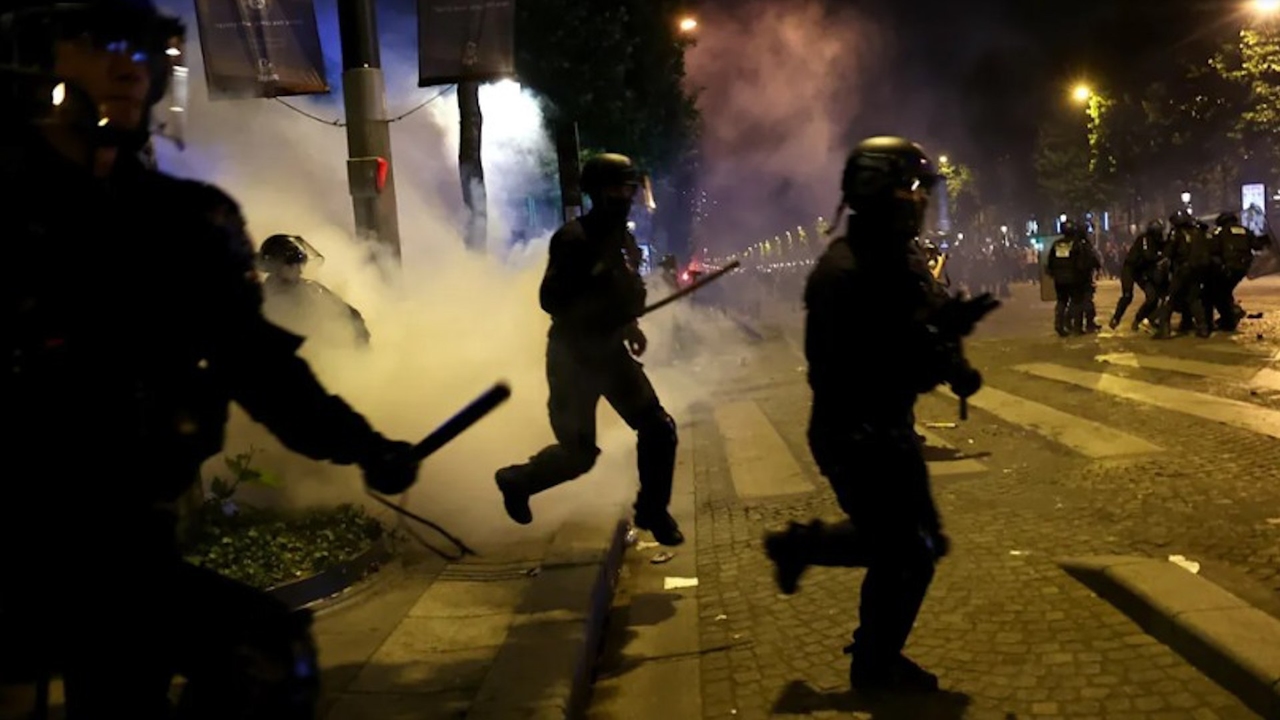 Dos muertos y más de 550 detenidos en los disturbios en Francia tras la victoria del PSG