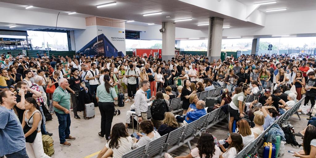 O serviço de alta velocidade foi restaurado em Madri após a resolução da indisponibilidade do servidor Adif.