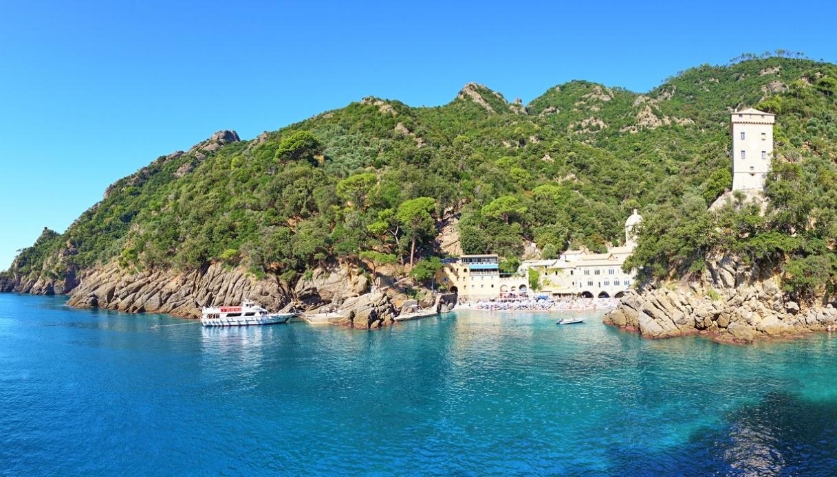 San Fruttuoso, la baie secrète de Ligurie avec un « trésor » au fond de la mer