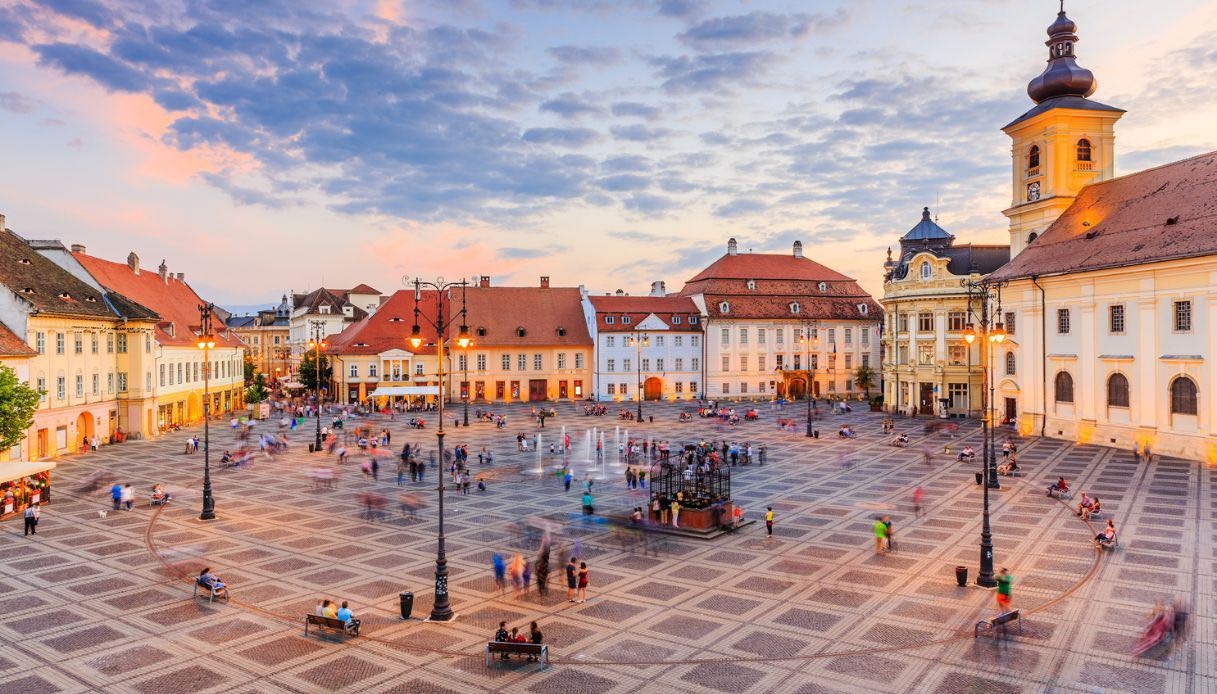 Por qué es el momento de viajar a Sibiu, una de las ciudades más bonitas de Rumanía