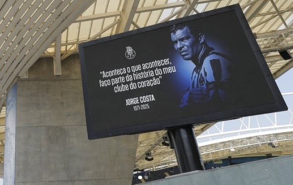 Das Spiel des FC Porto gegen V. Guimarães wurde nach dem Tod von Jorge Costa auf Montag verschoben