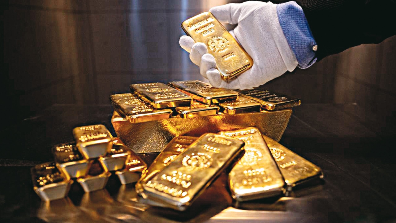 Ouro bate recordes após atenção dos investidores