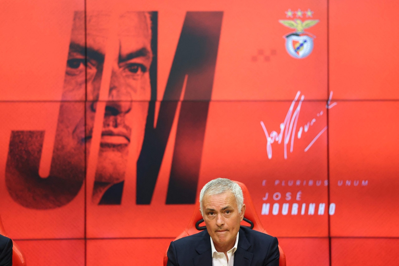 Mourinho is al voorgesteld als coach van Benfica