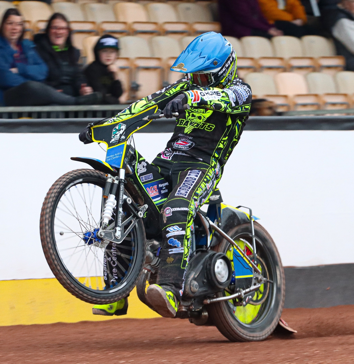Danyon Hume fractures two vertebrae in big crash at Berwick