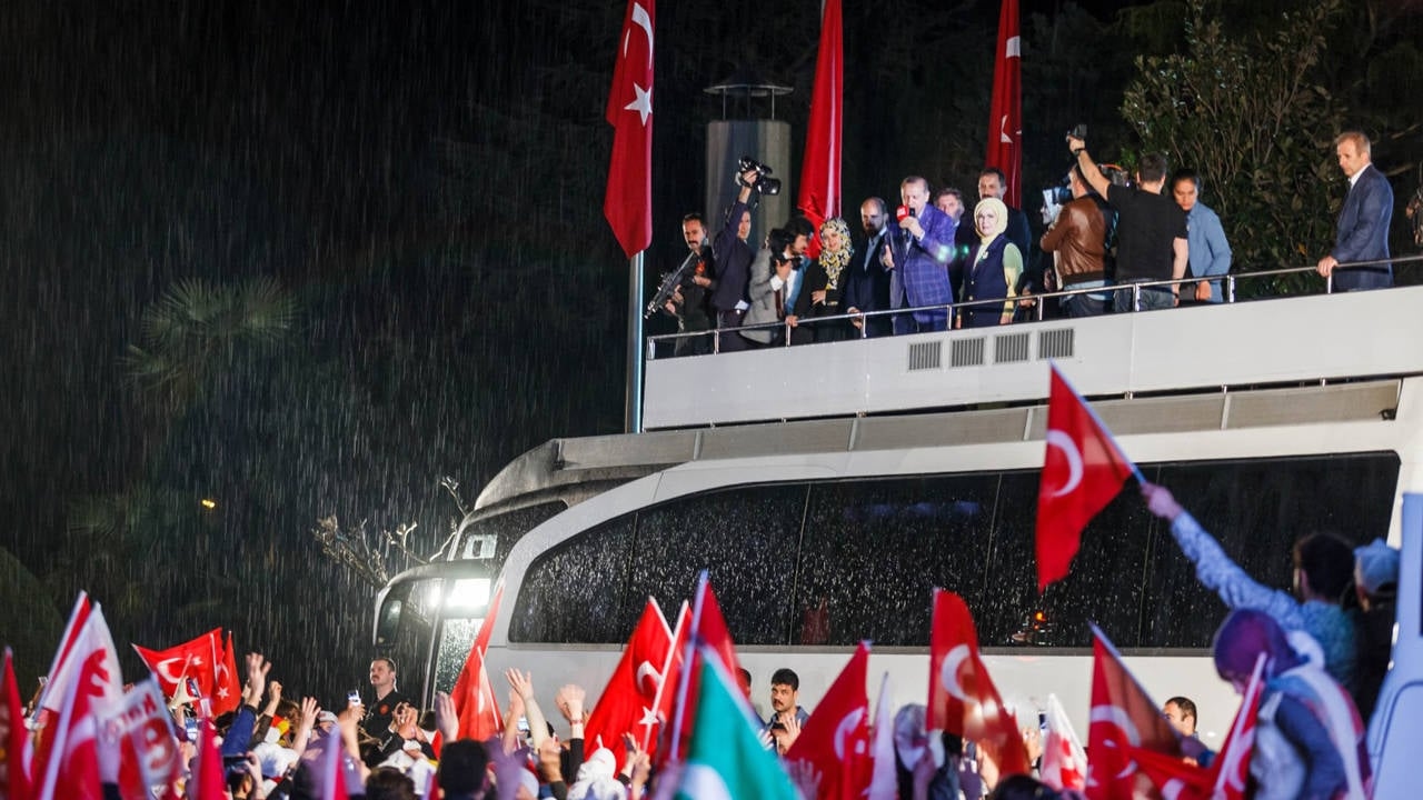 De democratie heeft haar dromen opnieuw verkocht
