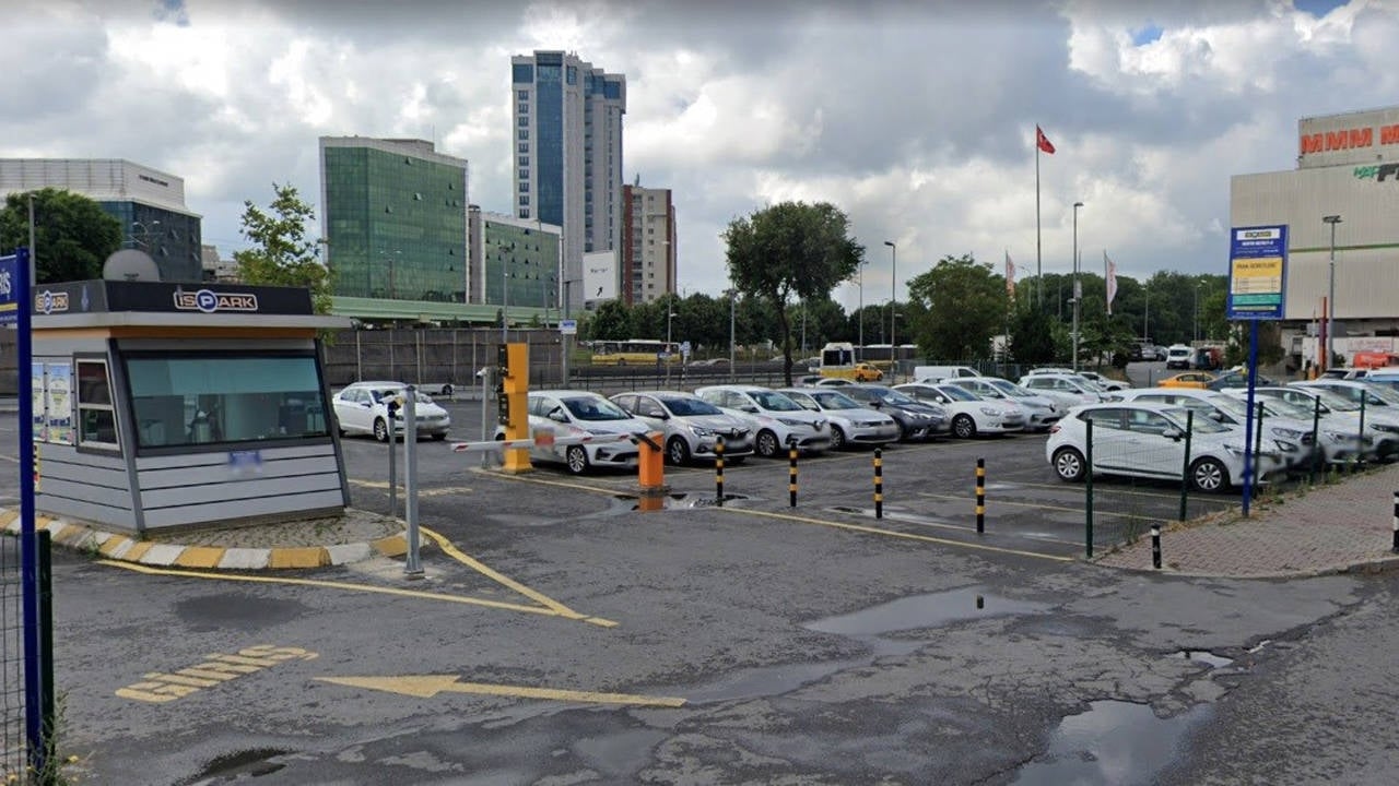 AKP-Gemeinde nimmt Parkplatz ins Visier