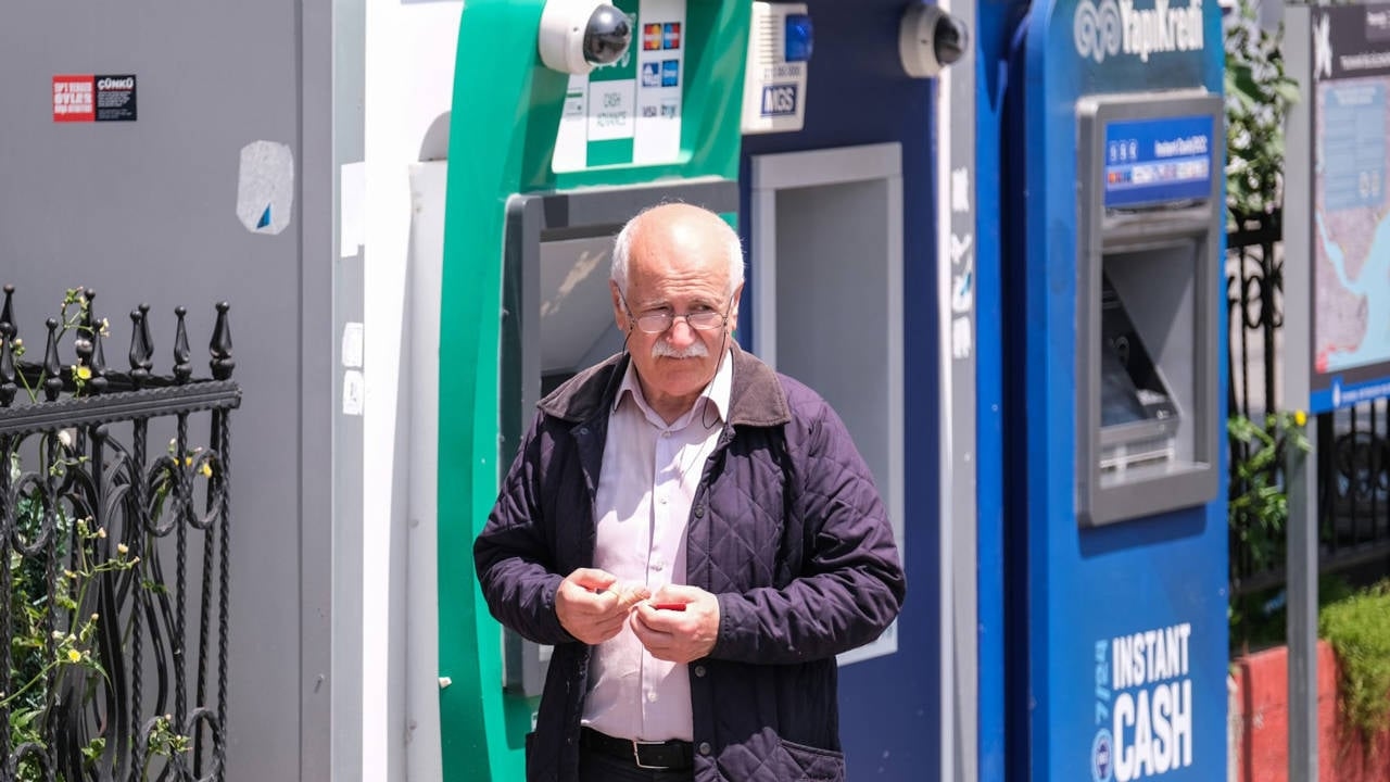 Dno studni nie jest widoczne