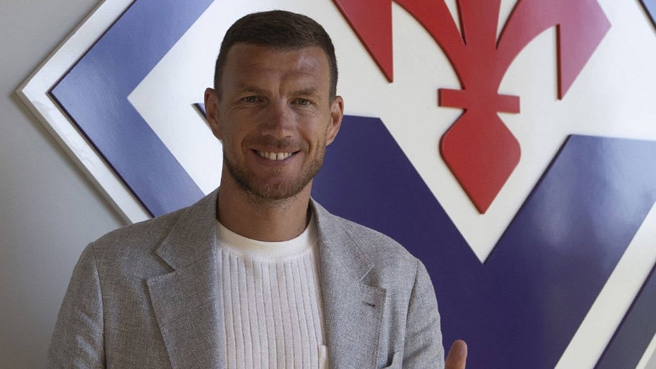 Fiorentina announce Edin Dzeko transfer