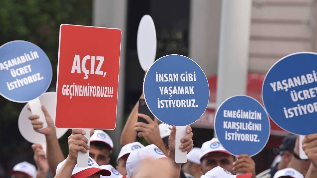 Citizens' anger towards crisis and justice