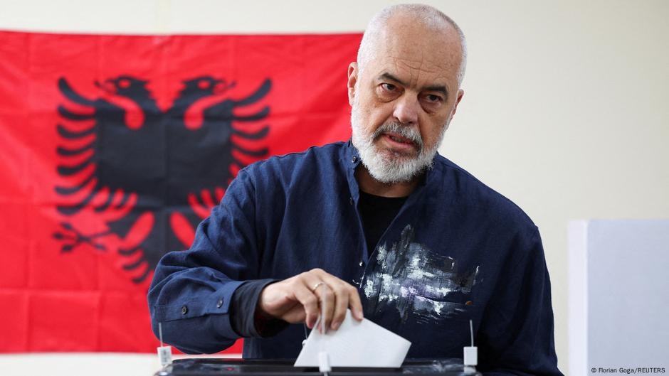 Edi Rama vence claramente as eleições parlamentares na Albânia