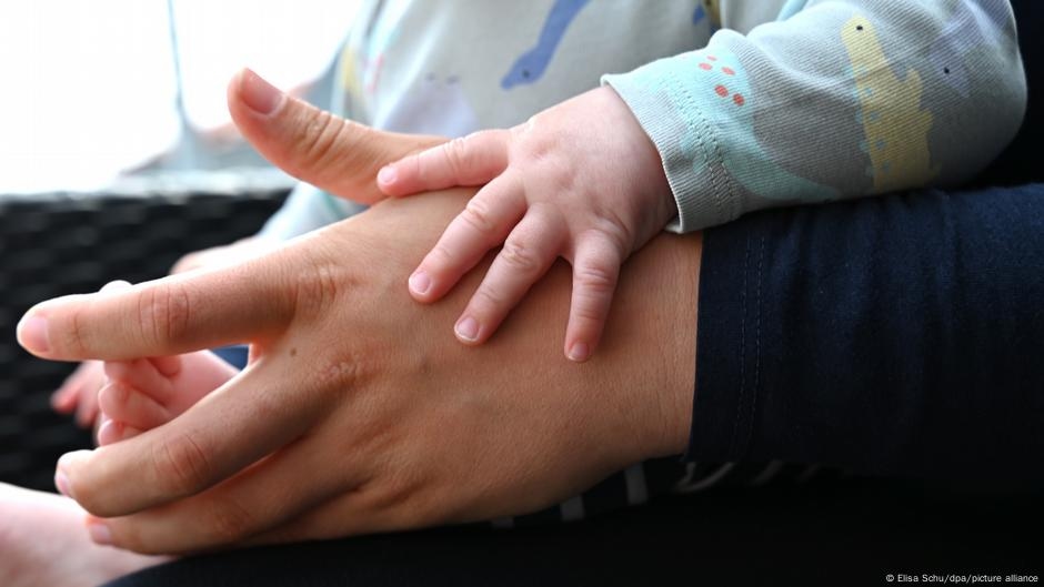 Rodzicielstwo w Europie: mniej satysfakcji, więcej sensu w życiu