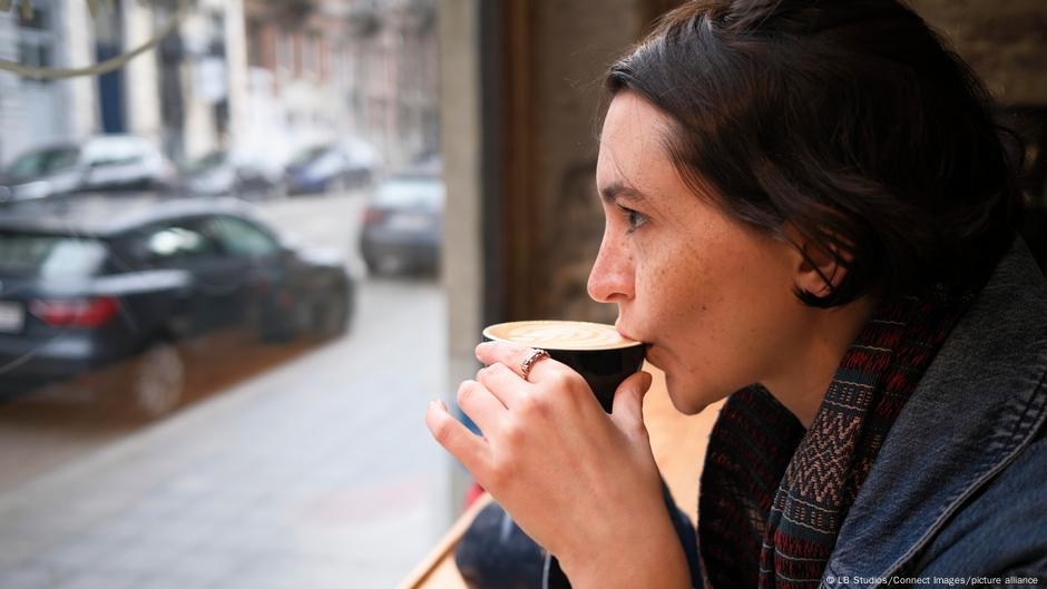 Nuevo estudio: Las mujeres envejecen mejor cuando beben café