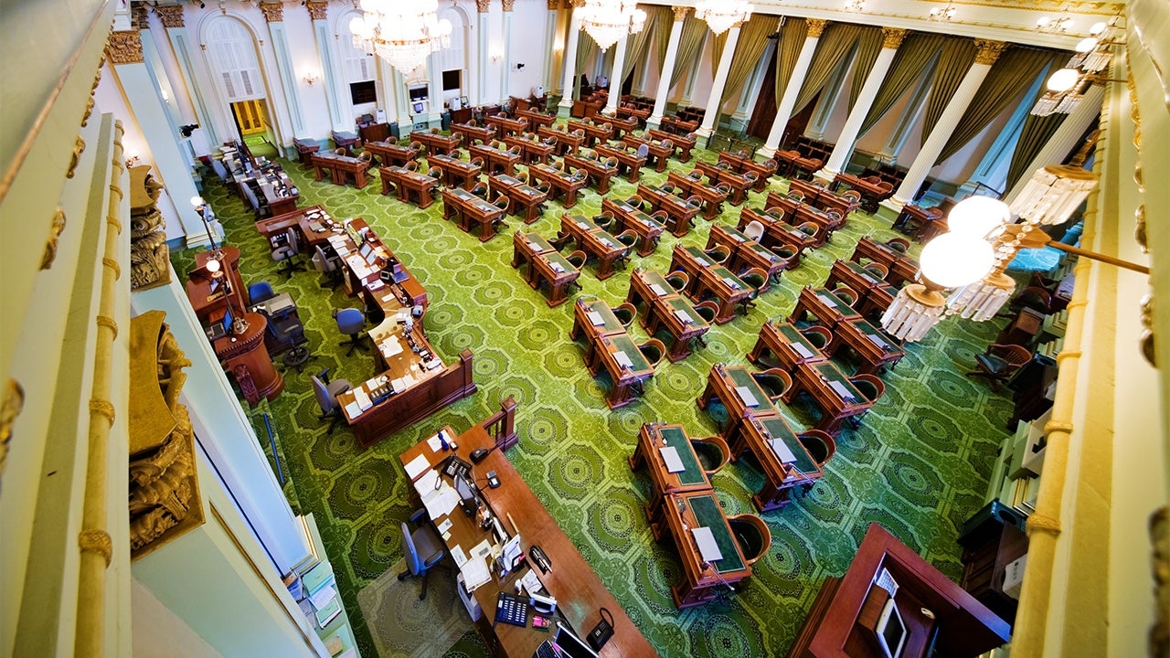 Los demócratas de California lanzan anuncios contra el Partido Republicano sobre el proyecto de ley contra el tráfico sexual tras bloquear las sanciones por la solicitación de adolescentes