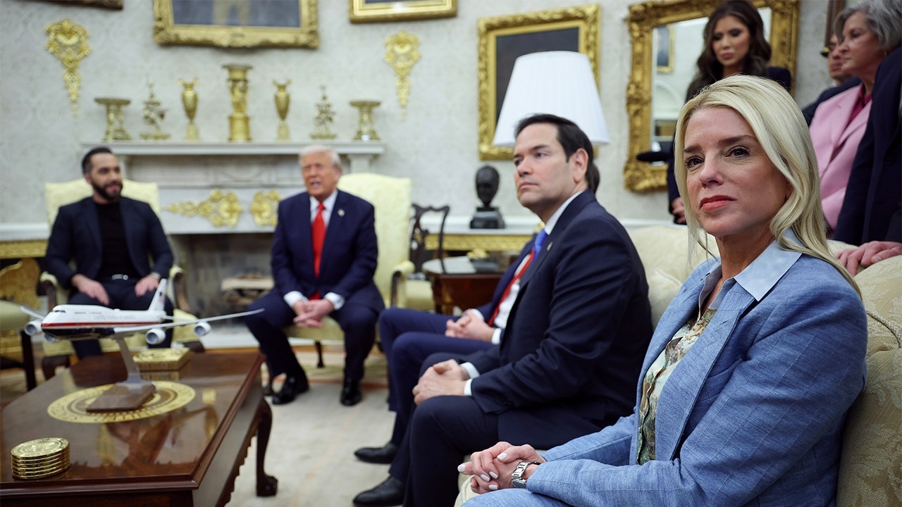 El Departamento de Justicia demanda a cuatro estados demócratas por leyes climáticas "inconstitucionales" que amenazan la seguridad energética de EE. UU.