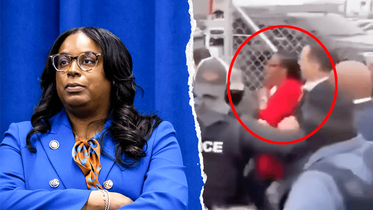 GUARDA: Il parlamentare democratico accusato di aver aggredito agenti federali ride delle domande sulla raccolta fondi