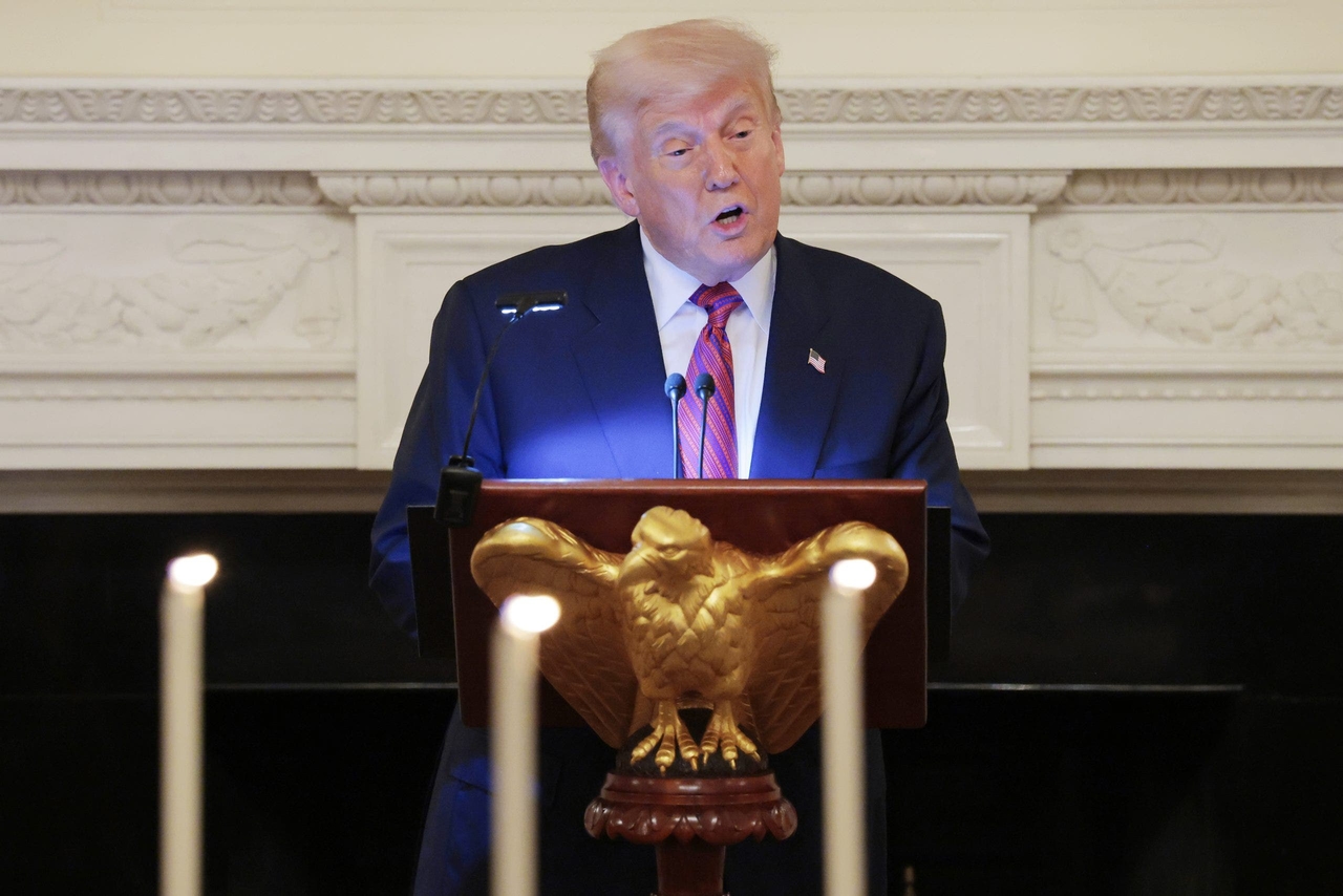 Trump says 10 hostages will be returning from Gaza 'very shortly' during White House dinner with allies